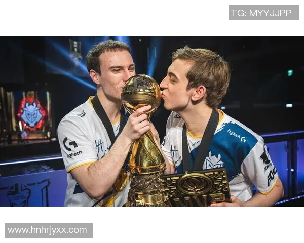 马力克的传奇旅程：从普通少年到电竞巨星的奋斗故事